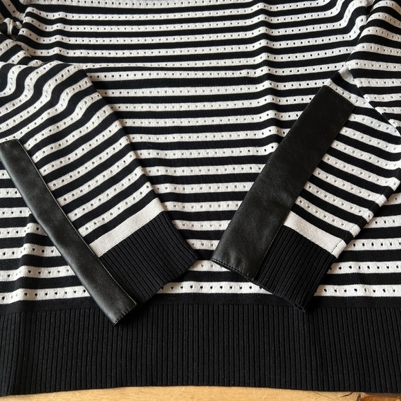 PER SE SWEATER L STRIPED VEGAN LEATHER DETAIL EYELET CASUAL OFFICE PREP - Picture 7 of 13